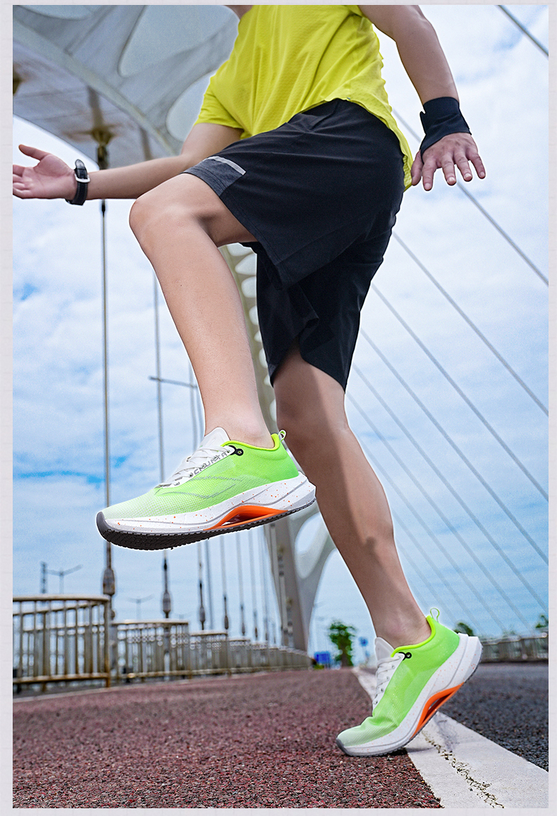 Autumn and winter popcorn sports running shoes with inner lining for the eighth day footwear industry_voghion.com