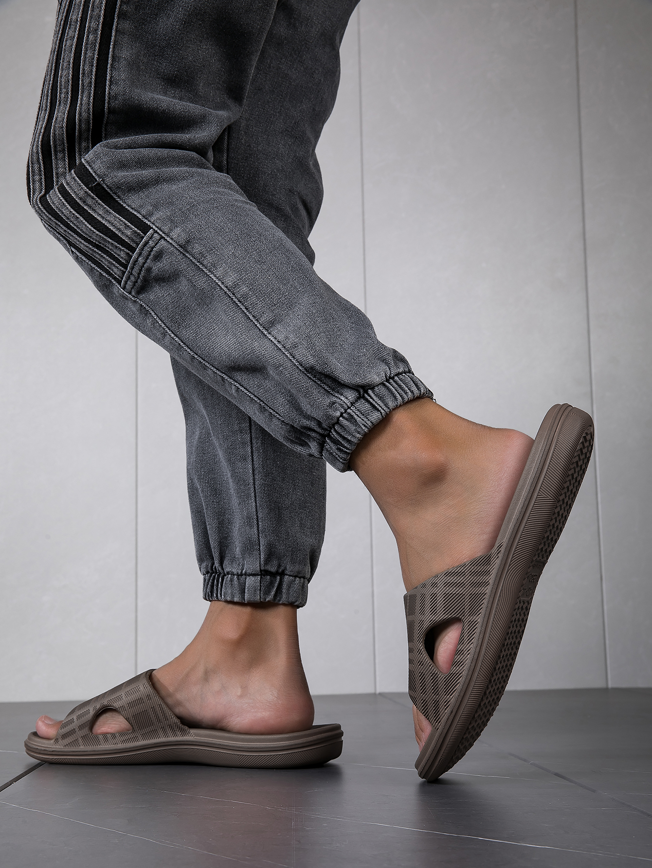 Chaussons d'intérieur légers en EVA Xiyin pour hommes 41-44 Lot 7_voghion.com