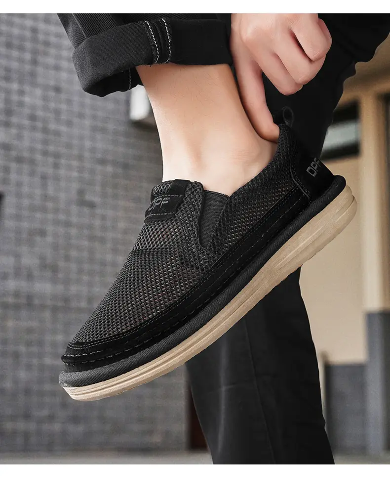 Mesh Breathable And Versatile Casual Sandals Are Suitable For Outdoor Walking And Running Beach Shoes, And A Random Pinch Is Given._vogvips.com